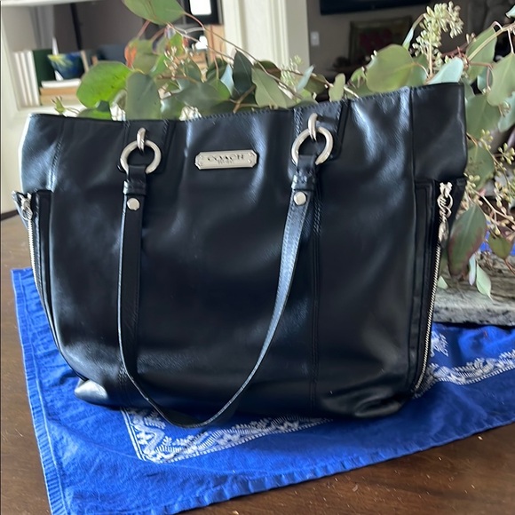 Coach Handbags - Coach Black Leather Bag